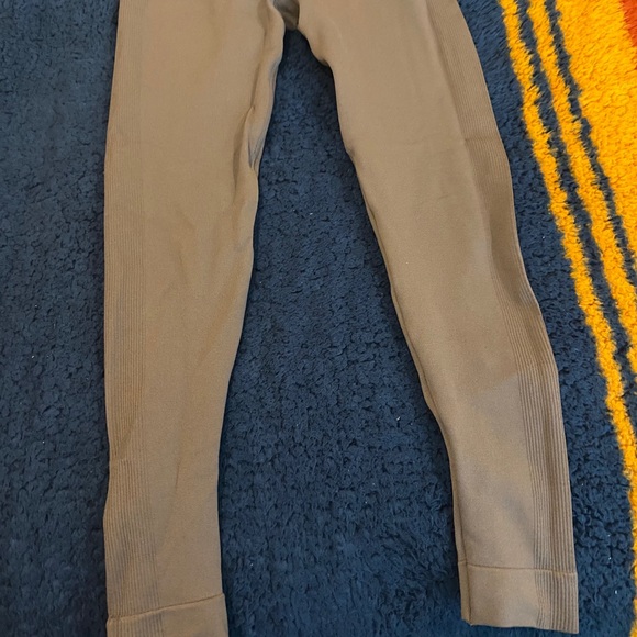 SET ACTIVE PANTS - Picture 2 of 4